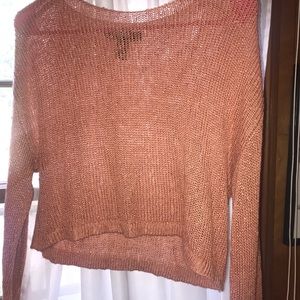 Thing long sleeved knitted top.